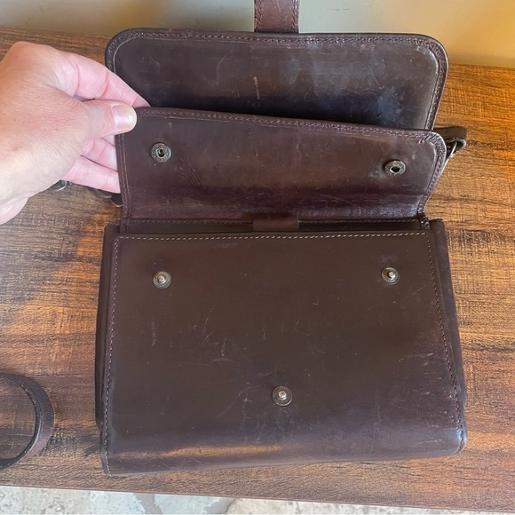 Vintage Dark Brown Leather Tri Fold Crossbody Wallet - Picture 6 of 12